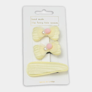 Features: Set of 3 handmade yellow hair clips 2 bow designs with pearl & pom-pom accents + 1 plain clip Soft satin fabric for a delicate, elegant look Gentle on hair – no pulling or discomfort Ideal for daily wear, parties, or gifting