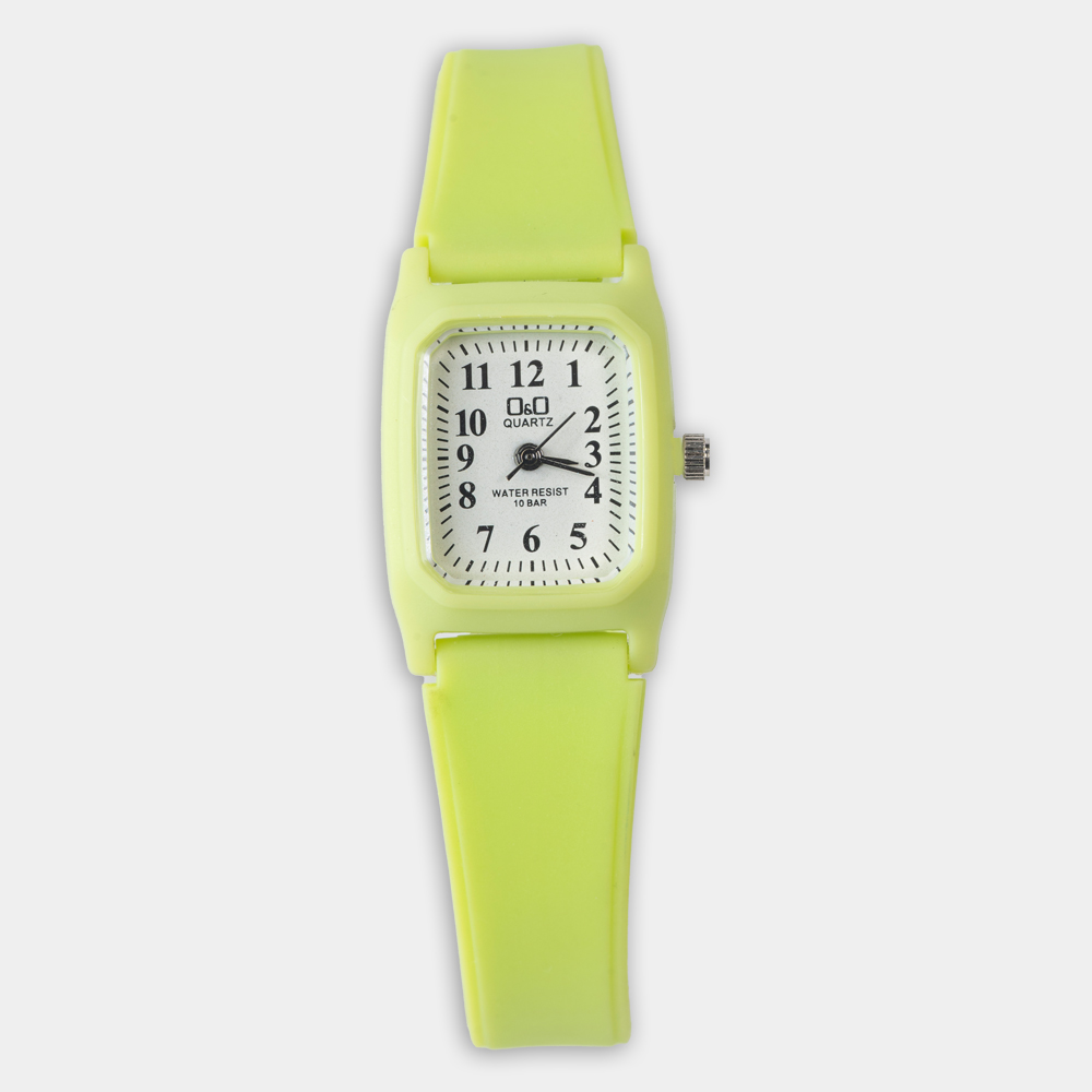 Key Features: Bright green strap for a fresh, playful look Square dial with bold, easy-to-read black numerals Comfortable, lightweight silicone strap Reliable quartz movement for accuracy Water-resistant for everyday use Great for birthdays, school, or casual wear