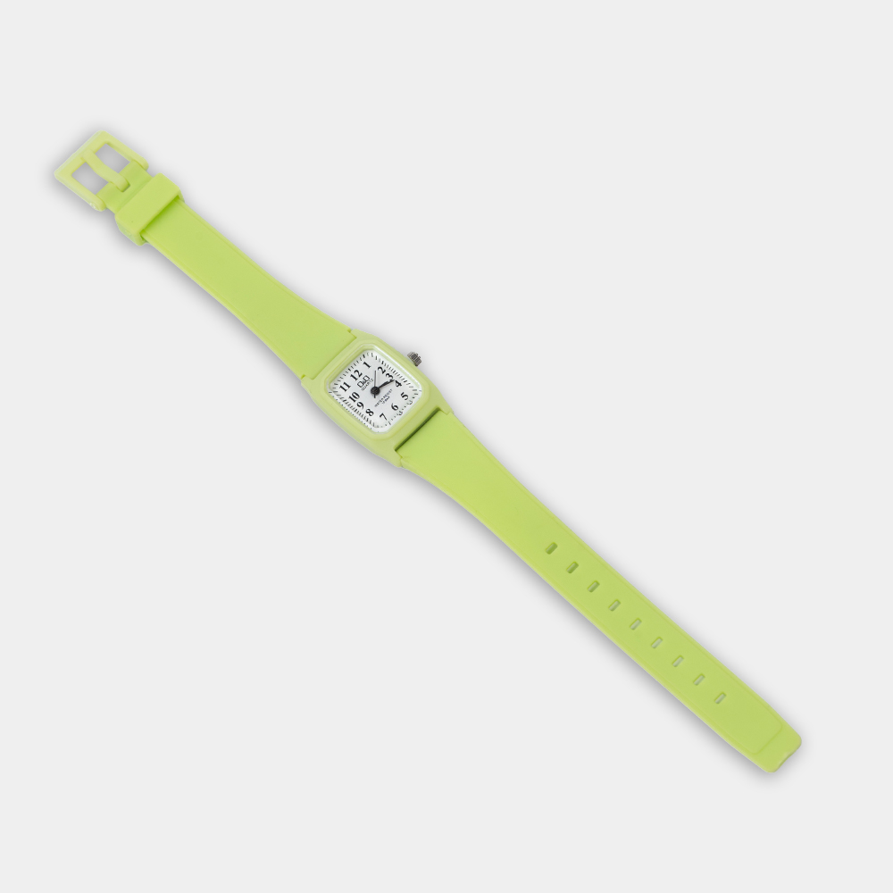 Key Features: Bright green strap for a fresh, playful look Square dial with bold, easy-to-read black numerals Comfortable, lightweight silicone strap Reliable quartz movement for accuracy Water-resistant for everyday use Great for birthdays, school, or casual wear