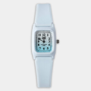 Key Features: Stylish square dial with easy-to-read numbers Comfortable, durable silicone strap Quartz movement for accurate timekeeping Water-resistant for everyday wear Perfect for school, sports, and casual outings Great gift for birthdays, holidays, or special milestones