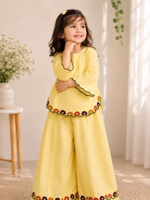 Girls Floral Scallop Set in yellow, full-body view